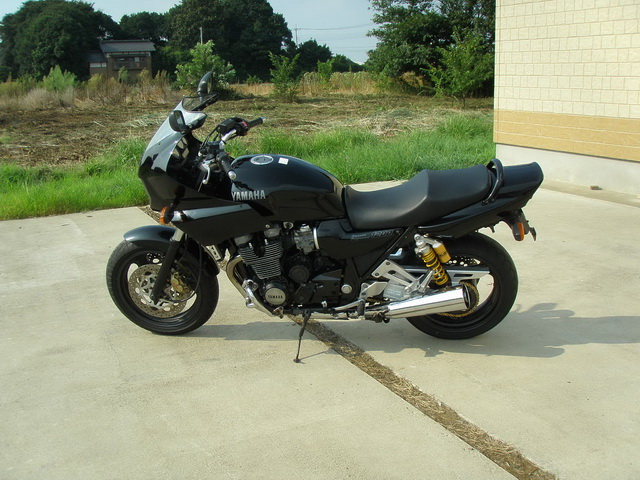 Купить мотоцикл Yamaha XJR1200R 1996 фото 9